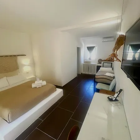 Li Canali Reali Bed & Breakfast 4*