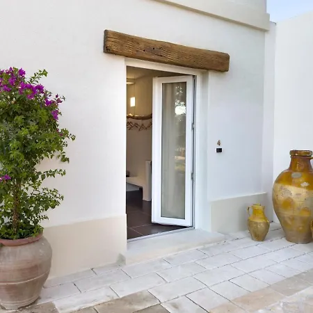 Nocleg ze śniadaniem Li Canali Reali 4*