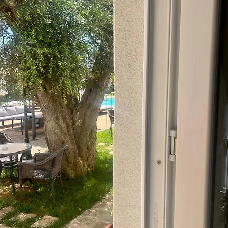 Li Canali Reali Alojamento de Acomodação e Pequeno-almoço Mesagne