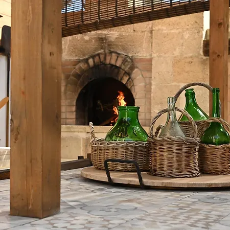 Li Canali Reali Bed & Breakfast Mesagne