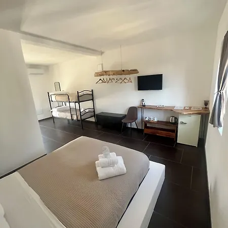Li Canali Reali Bed & Breakfast